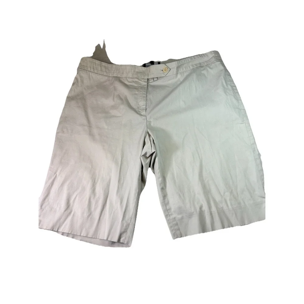 Jones New York Khaki Bermuda Shorts Women's Size 18 (40x13) Preppy‎ Beach